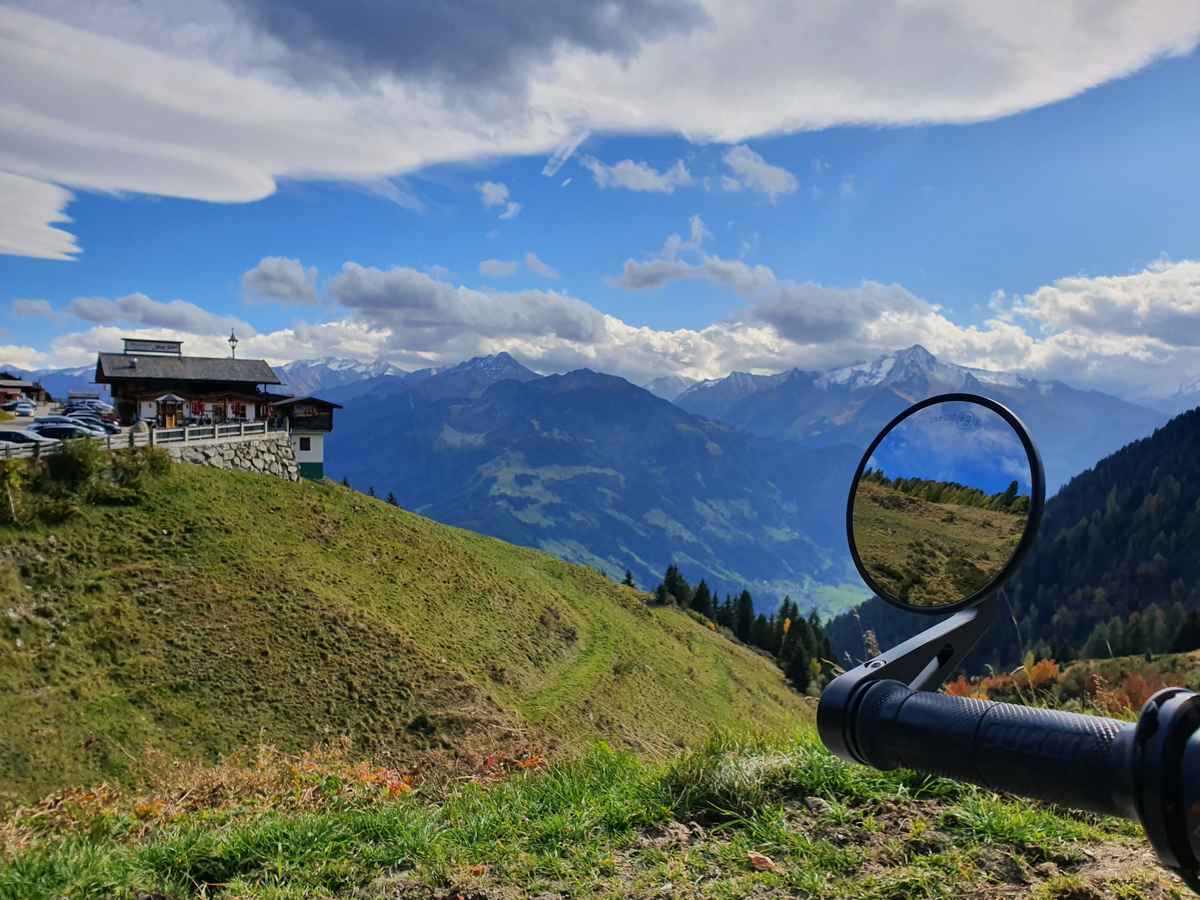Motorrad Ducati Rückspiegel Berge