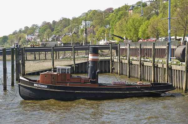  alter Dampfschlepper