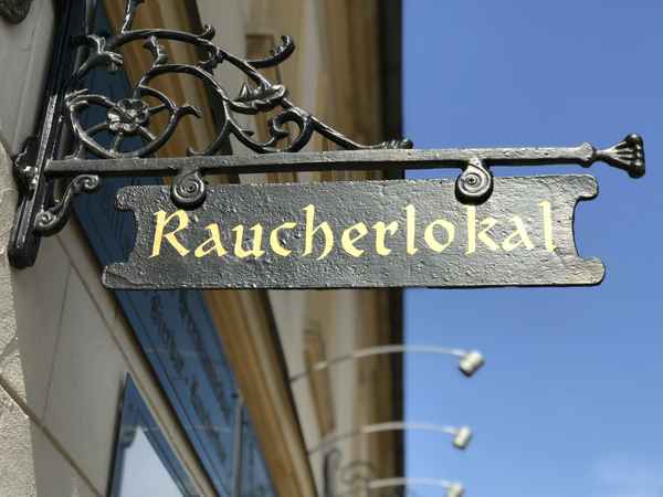 Schild "Raucherlokal"