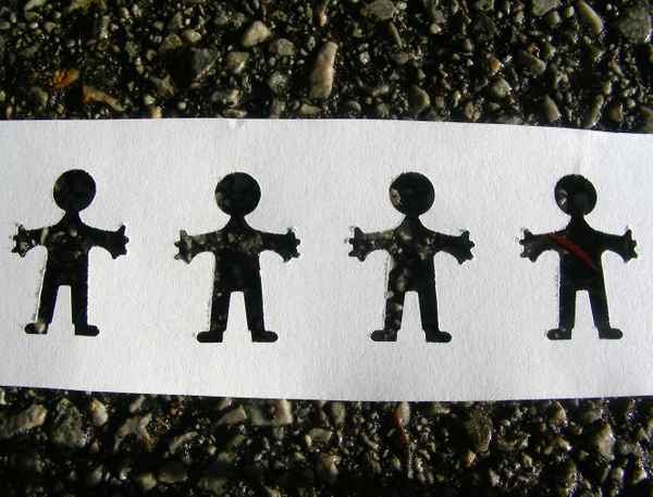 Papierkette - Straßenkinder
