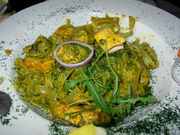 Bandnudeln mit Lachs