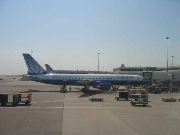 Boeing 757-222 der United Airlines