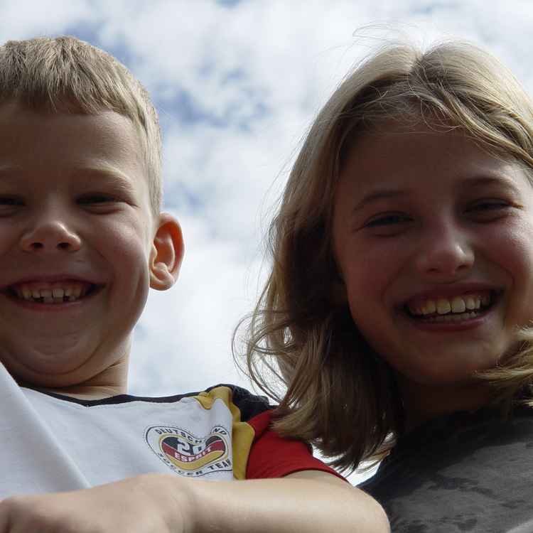 Glückliche Kinder