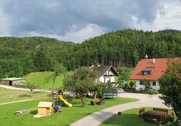 Mit Kindern auf dem Bauernhof