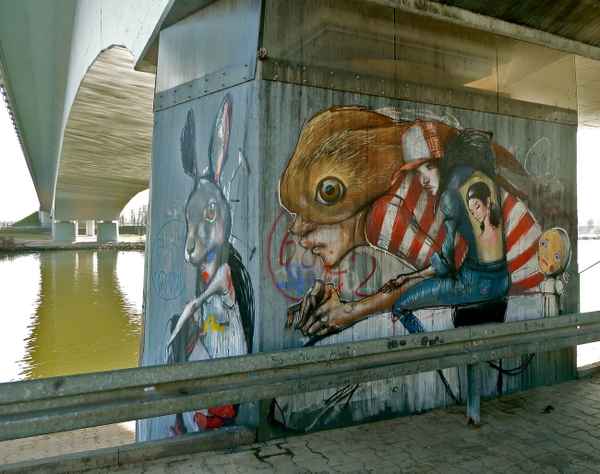 Kunst am Brückenpfeiler