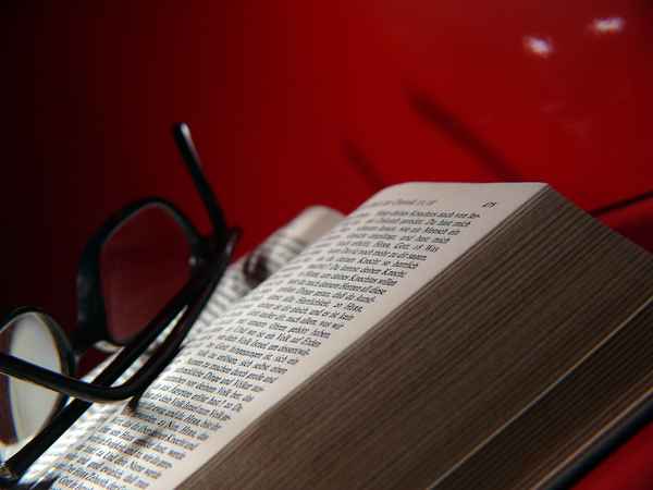 Lege, lege, relege ........