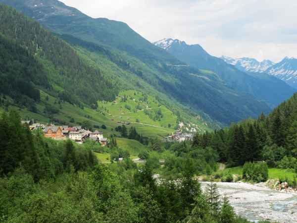 Bedretto im gleichnamigen Tal