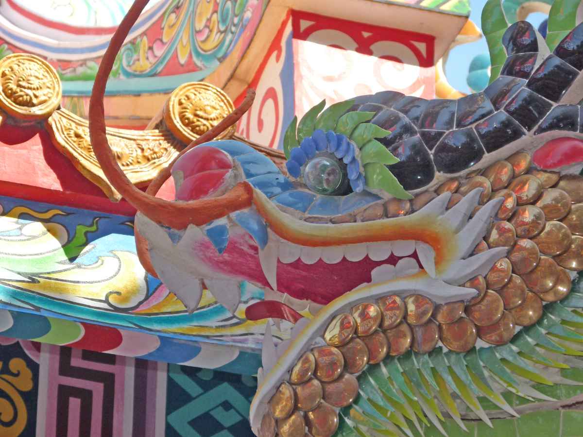 Wat Rong Ngiw Kalasin, Thailand