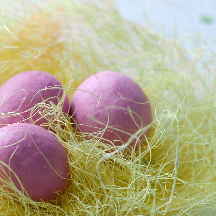 Osternest in gelb + pink . . .