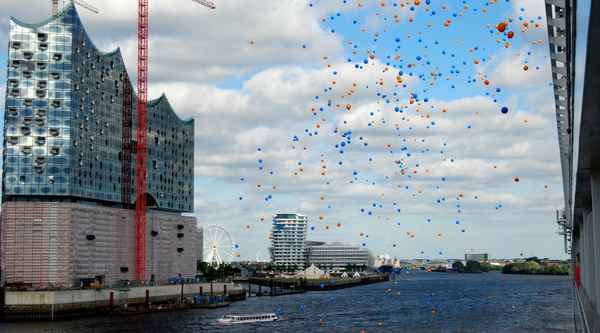 Hamburger Elbphilharmonie Elbblick