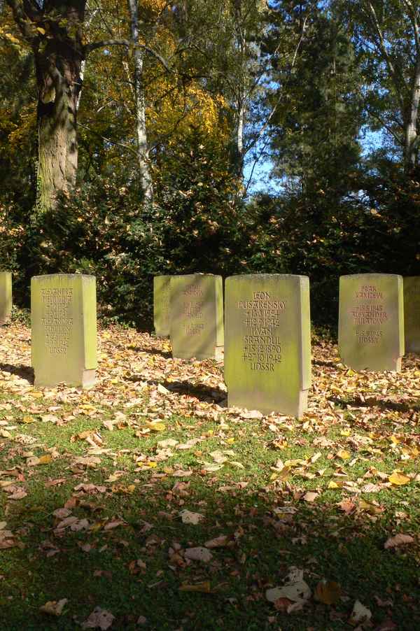 auf dem Friedhof