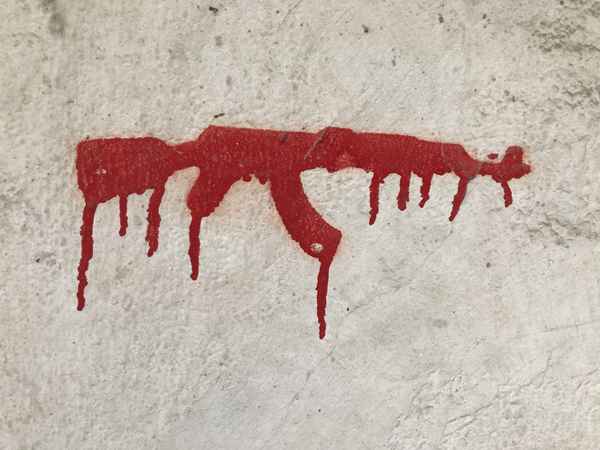 Graffiti: Kein Geld für Waffen / Foto: Alexander Hauk