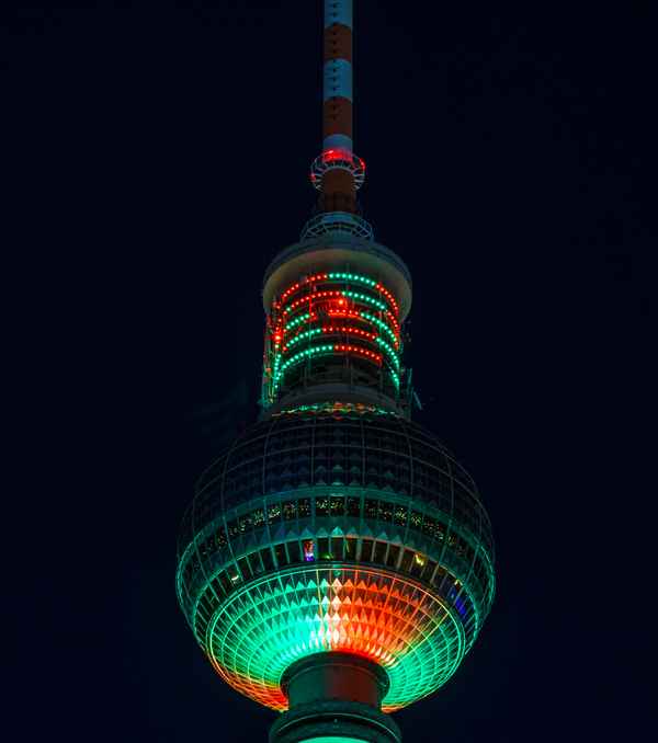 Colorierte Turmkugel