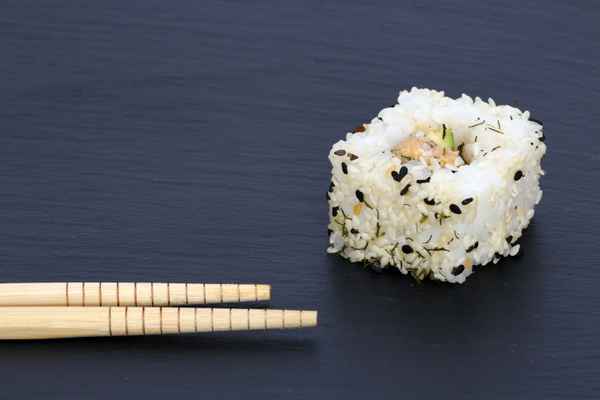 Sushi + Stäbchen