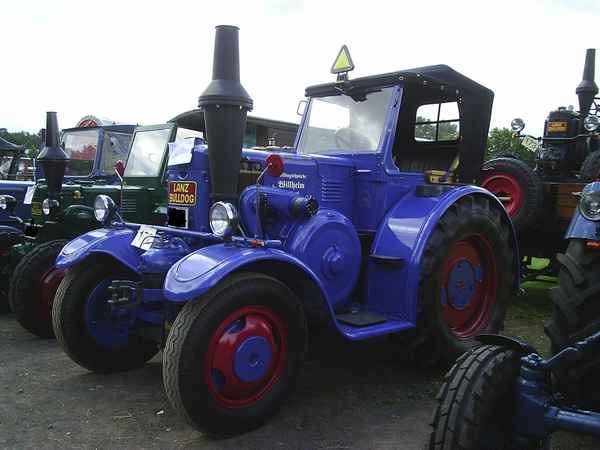 Blauer Straßen-Lanz Bulldog