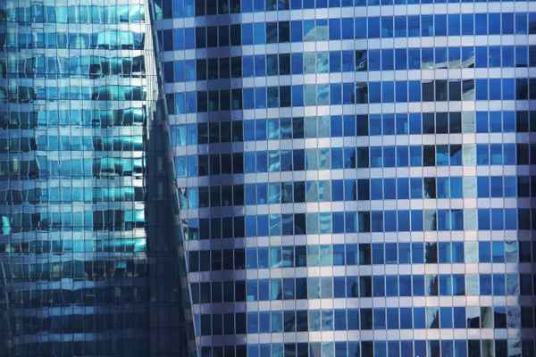 Gläserne Bürohaus-Fassade