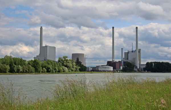 industrie am rhein