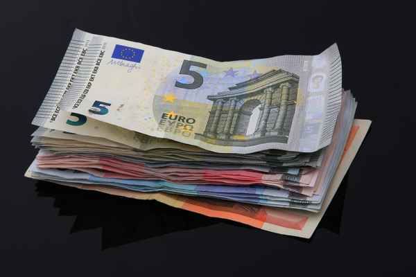 Geldbündel (schwarz)