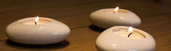 Duftkerzen im Wellness-Tempel_1