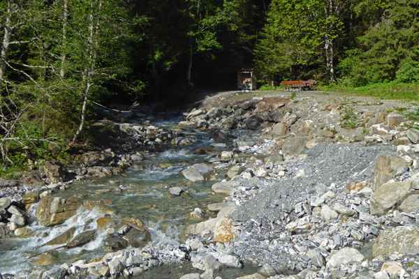 Immer schön dem Bach entlang