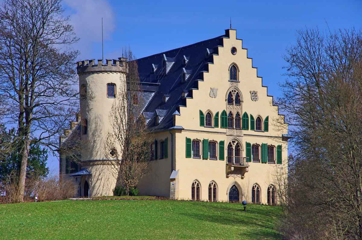Schloss Rosenau