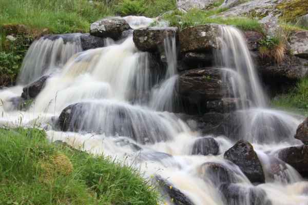 Kleiner Wasserfall