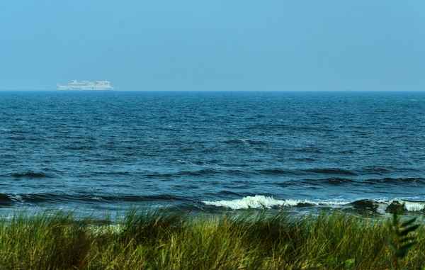 Weiß ist das Schiff