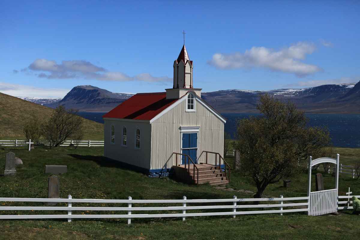 Kirchlein in der Einsamkeit