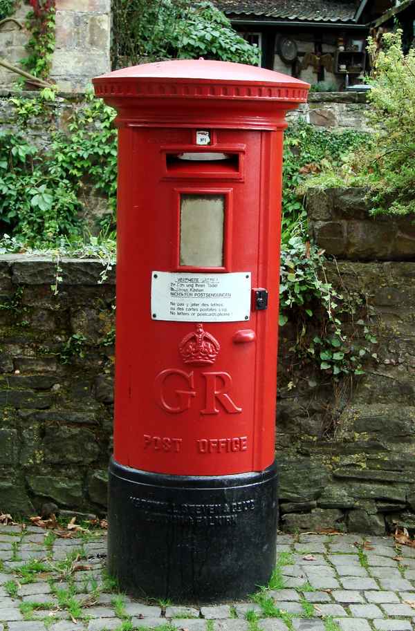 Der Lob und Tadel Briefkasten im British-Style