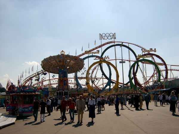  Olypmpia Looping mit Kettenkarussell