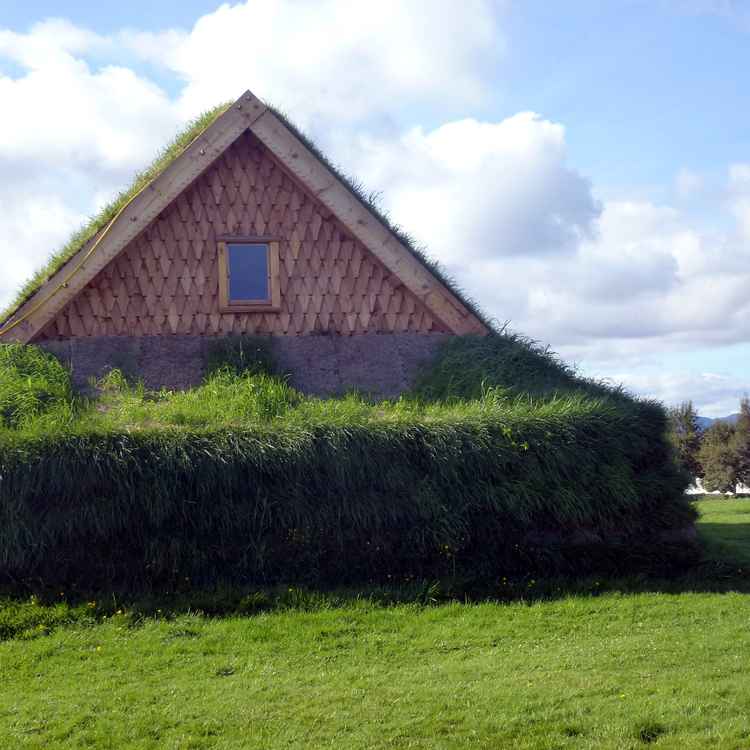 Ein altes Erdhaus bei Skalholt in Island