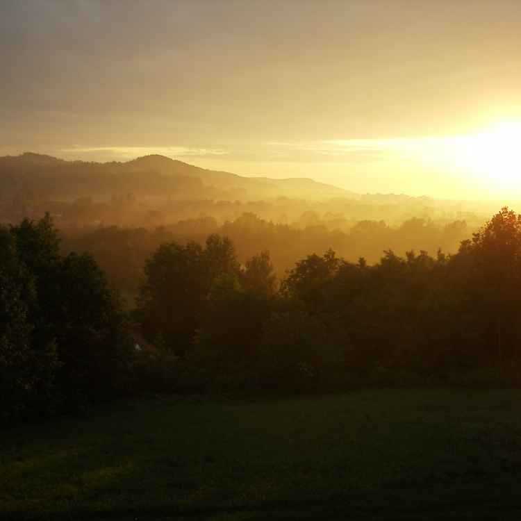 Sonnenuntergang in  den Bergen