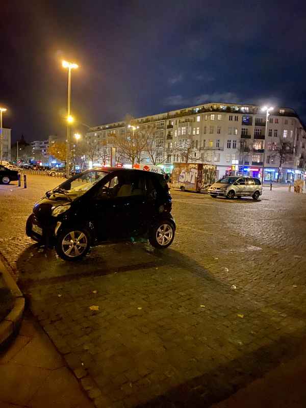 Parkplatz John-F-Kennedy-Platz