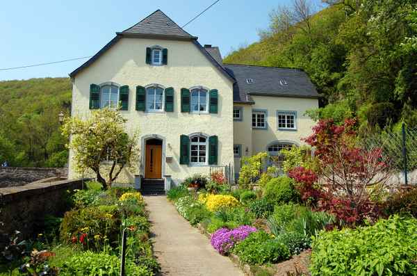 Das Pfarrhaus zu Monreal in der Eifel #2