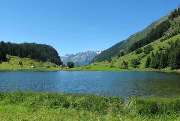 Wolkenlos am Golzernsee