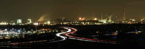 Autobahn bei Nacht
