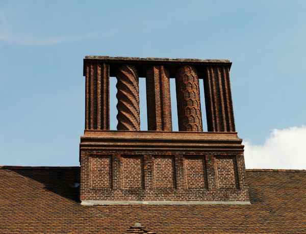 Schornstein im englischen Landhausstil