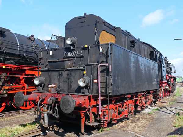 Dampflok mit Öltender