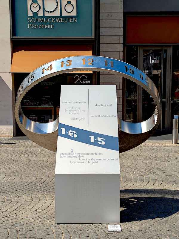 Nach 15 Uhr auf dem Leopoldsplatz in Pforzheim