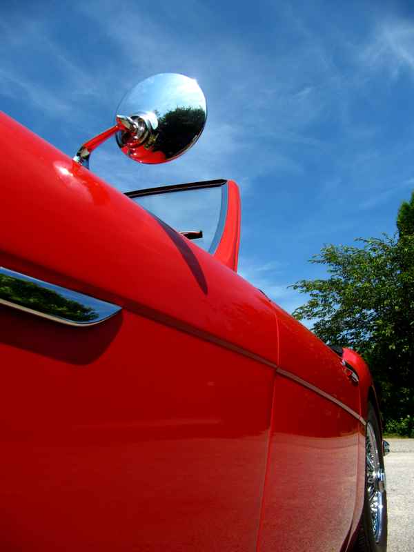 Cabrio-Träume unter blauem Himmel_2