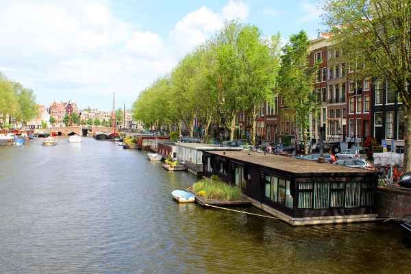 WOHNEN AUF DER AMSTEL