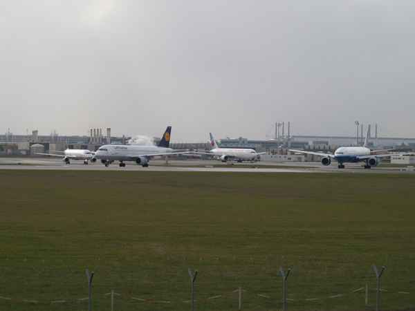 4 auf einen Streich - United Airlines / Air Canada /  Lufthansa