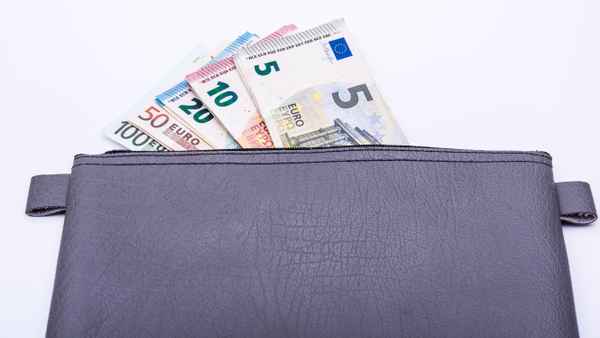 Tasche voll Geld