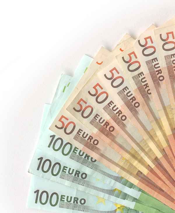 Geldscheine gefächert