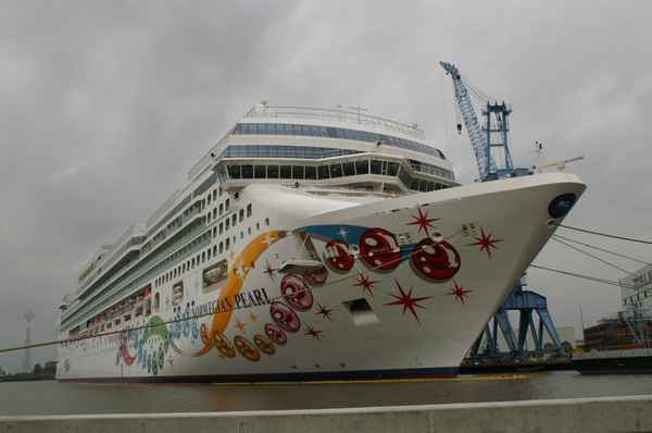 Norwegian Pearl  Ems -Überführung November 2006 Bild Nr.7