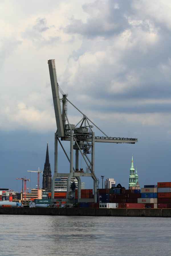Kräne im Hafen