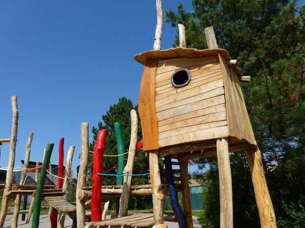 Paradies für Kinder - Baumhaus