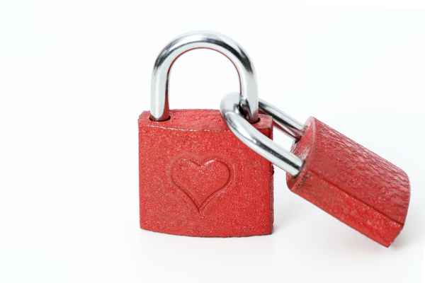 Zwei Liebesschlösser