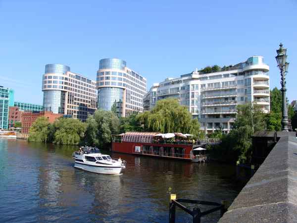 Blick von der Moabiter Brücke