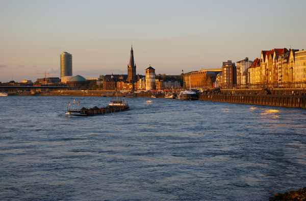Düsseldorf - Rheinansicht